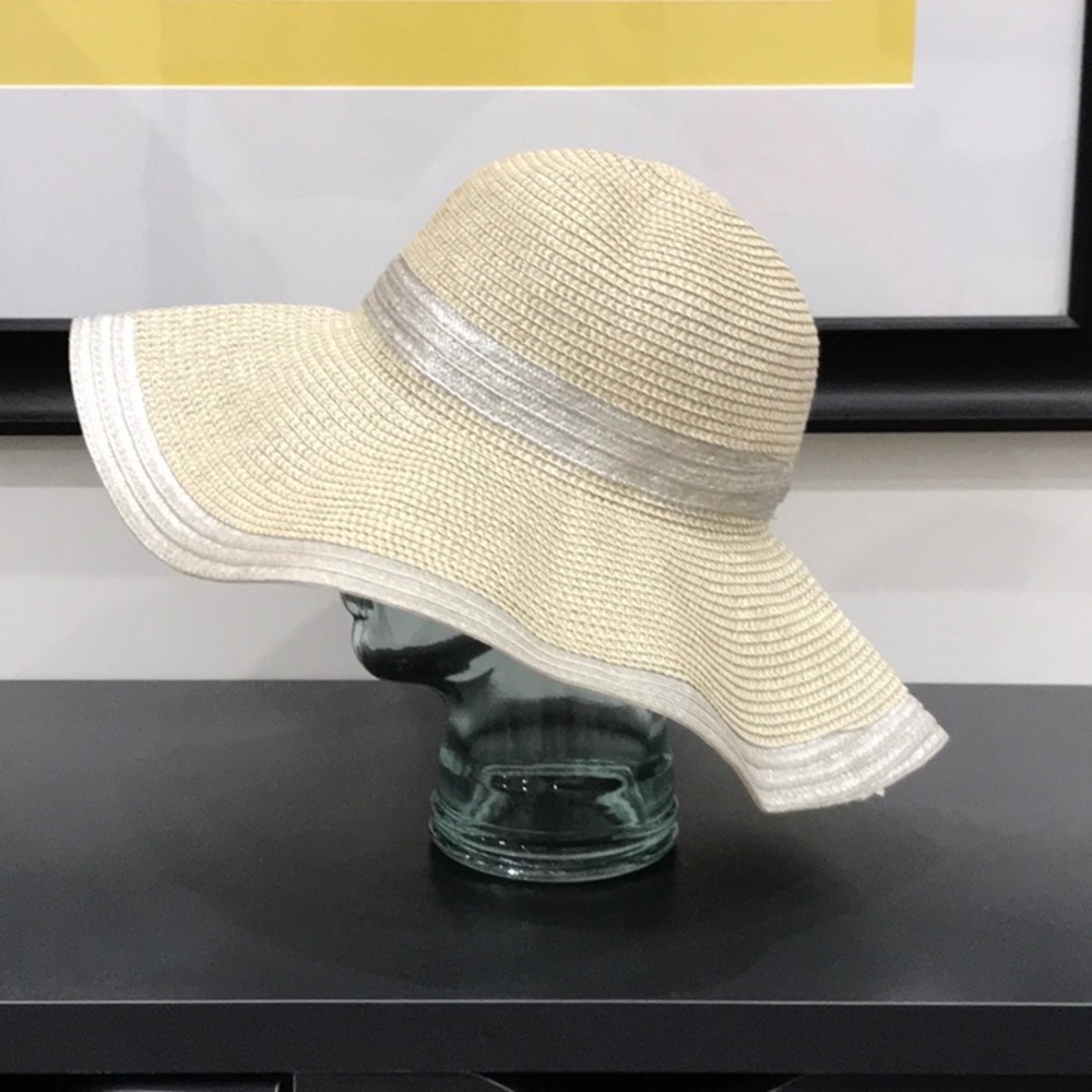Beautiful Floppy Beach Hat-NWOT